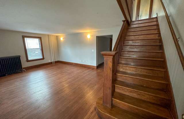 225-227 Sheldon Ave Gallery 3