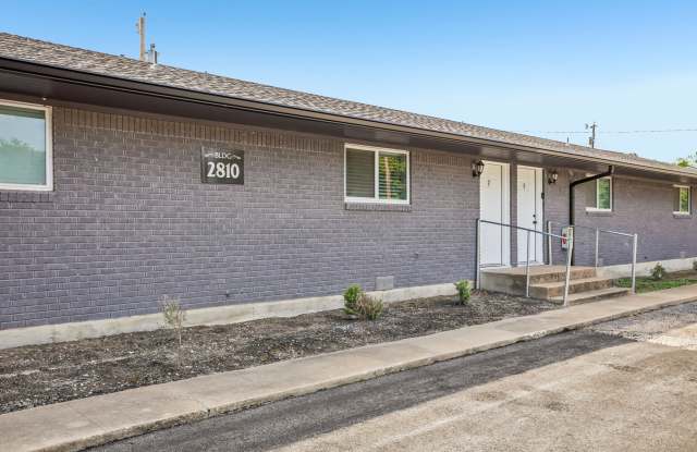 2810 Cedar Circle - 4 Gallery 1