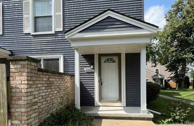 23525 Stonehenge Boulevard photos photos