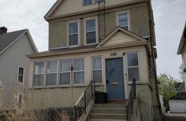 1139 15th Ave SE - 1139 15th Avenue Southeast, Minneapolis, MN 55414