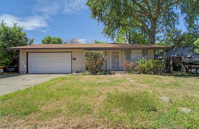 3 bedroom 1 bath house in Yuba City - 197 Woodbridge Avenue, Yuba City, CA 95991