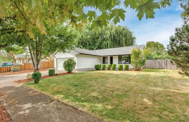 Updated Single Level Home with Large Fenced Yard photos photos