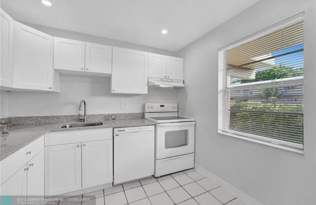 7605 NW 5th Pl - 7605 Northwest 5th Place, Margate, FL 33063