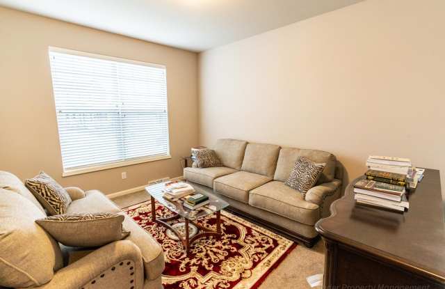 6142 Pine Ridge Way Gallery 3