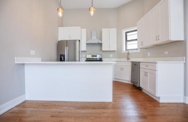 1359 W Barry photos photos