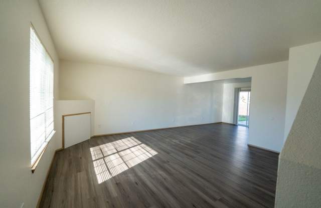 3 br, 2.5 ba home in quiet Scappoose neighborhood Gallery 2