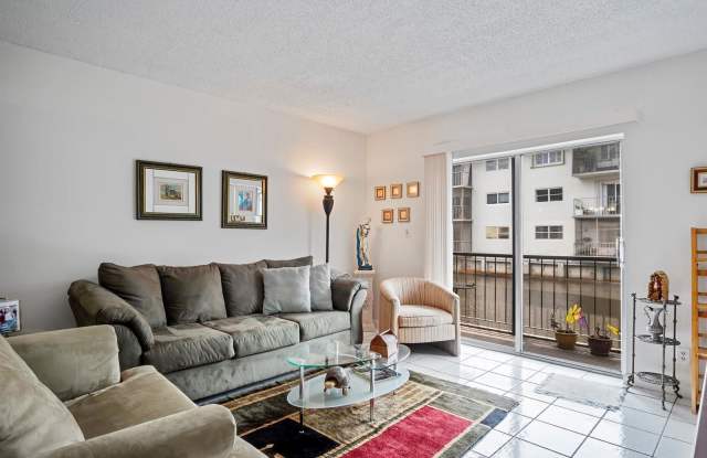 1775 North Andrews Square photos photos