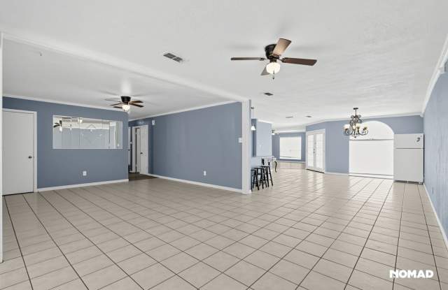 Spacious 4BR House in Odessa Gallery 4