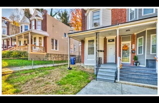 2220 Lyndhurst Avenue - 1 photos photos