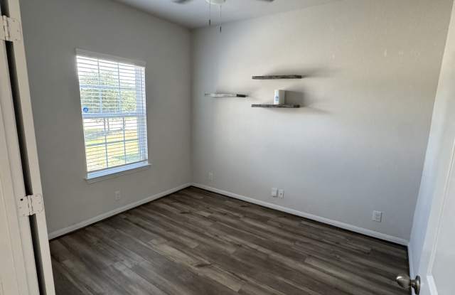 7510 Boxing Elm Gallery 3