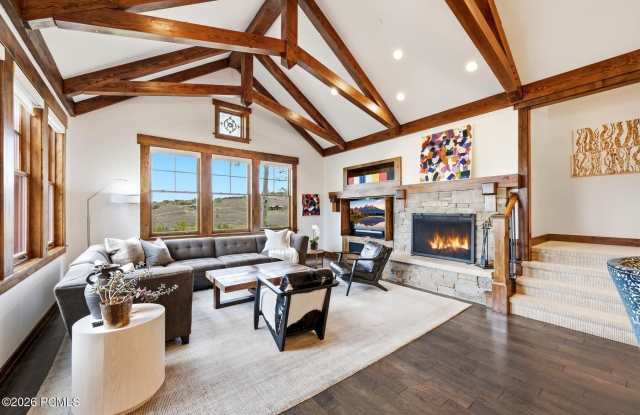 9465 N Tuhaye Park Drive Gallery 4