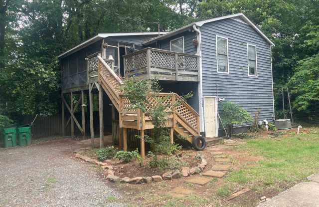 Adorable 2 Bedroom 1 Bath Apartment.Located in the Cotswold Area photos photos Adorable 2 Bedroom 1 Bath Apartment.Located in the Cotswold Area photos photos
