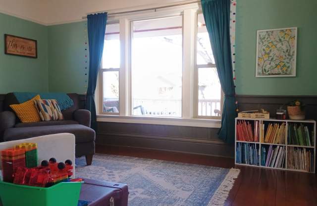 Spacious Craftsman in the Heart of North Spokane photos photos