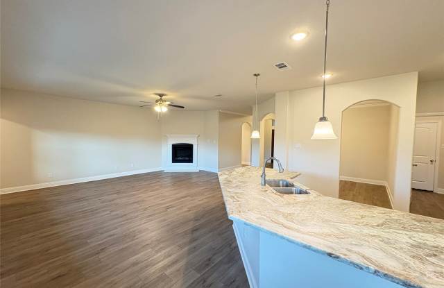 2903 Diamondback Drive Gallery 3