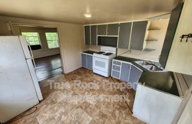 102 W 7th (Asher) Gallery 3