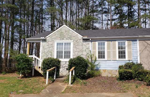 360 Red Oak Run Southwest - 360 Red Oak Run Southwest, Marietta, GA 30008