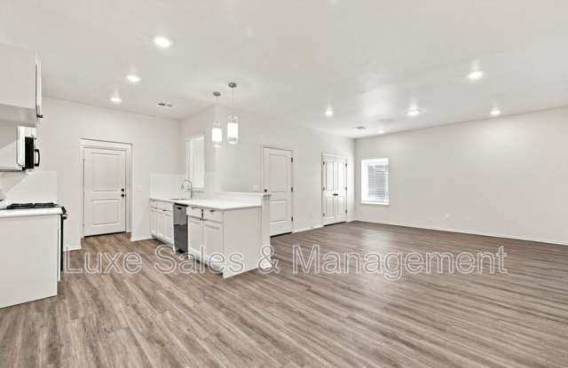10912 Oak Hollow Drive Gallery 4