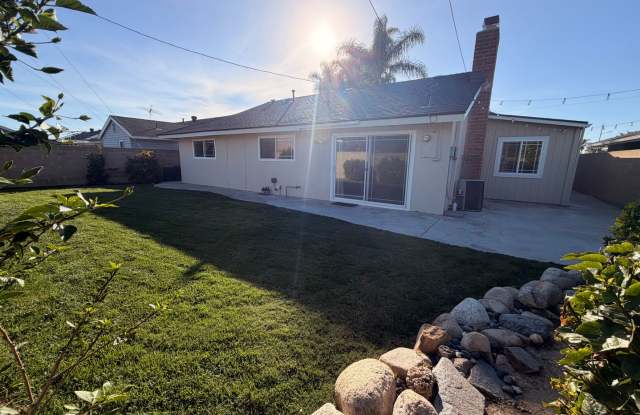 Beautiful 4 Bedroom Huntington Beach House For Rent! Gallery 3