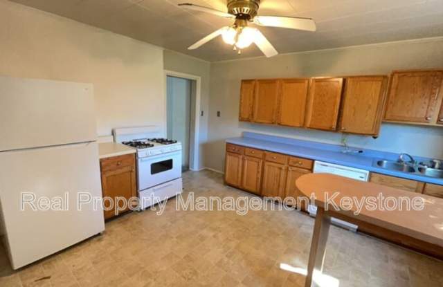 242 E 17th Avenue - 242 East 17th Avenue, Homestead, PA 15120 242 E 17th Avenue - 242 East 17th Avenue, Homestead, PA 15120