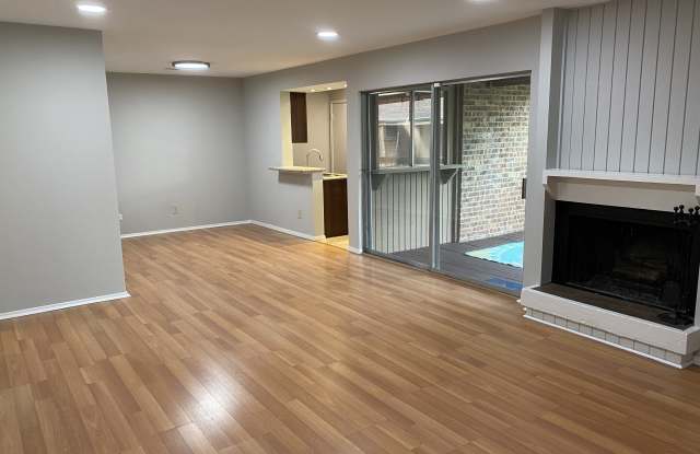 5150 Amesbury Dr Gallery 1