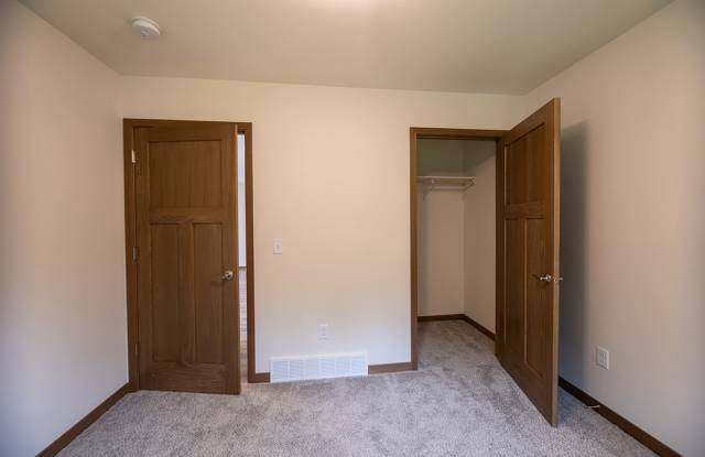 935 Green Pastures Trl photos photos