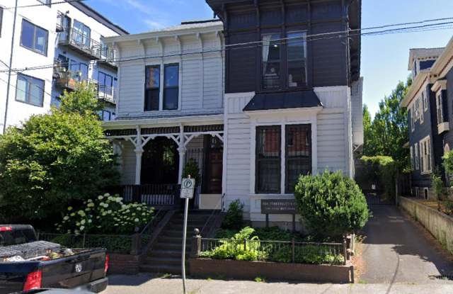 3-Bedroom Home in Downtown Portland! - 1628 Northwest Everett Street, Portland, OR 97209
