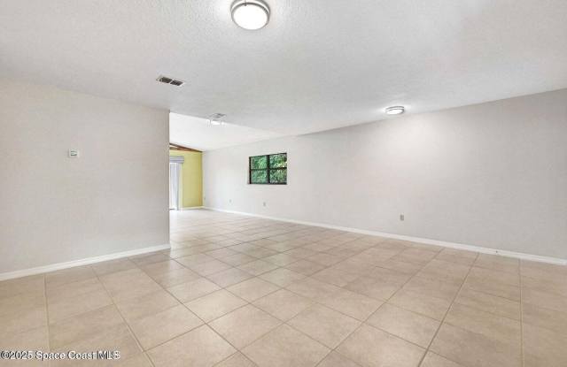 1600 Woodland Drive Gallery 3