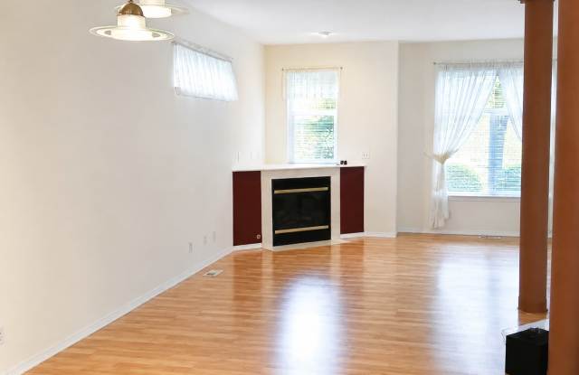 9820 Northeast 130th Place Gallery 4
