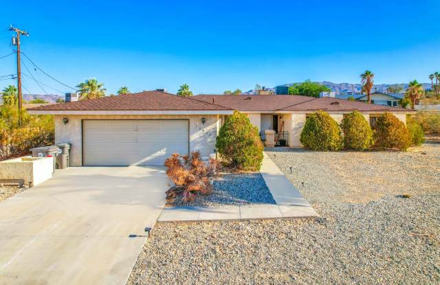 Must See 4 bedroom 2 bath Home photos photos