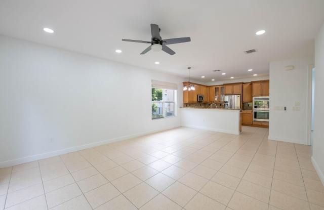4668 SW 183rd Avenue Gallery 4