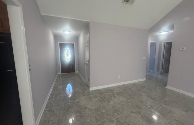 3560 Oleander Drive Gallery 4