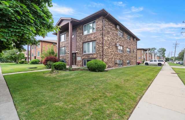 4500 Prairie Avenue - 4500 Prairie Avenue, Brookfield, IL 60513