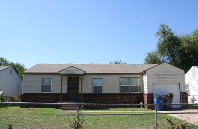 3 Bed | 1 Bath in North Tulsa! Accepts Section 8! Gallery 1