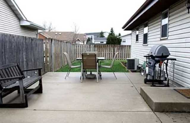 Gorgeous 4 Bedroom Ranch House - Updated photos coming soon Gallery 4