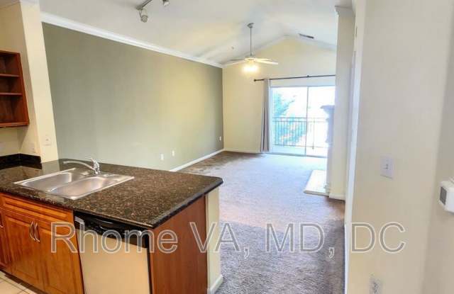 12949 Centre Park Cir Gallery 2