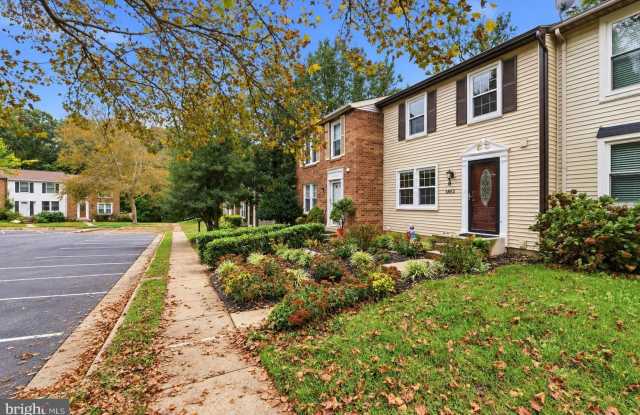 5852 ROCK FOREST Court Gallery 3