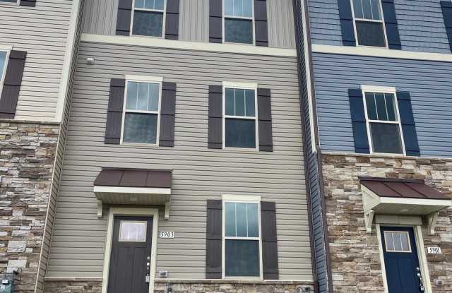5903 GARDEN WALK Drive Gallery 2
