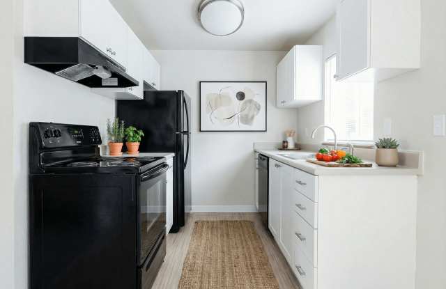 NOTCH8 APARTMENTS Gallery 3