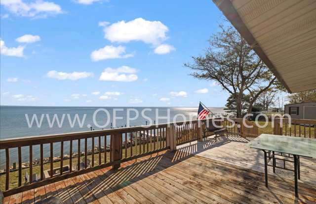 Stunning 4-Bedroom, 3-Bath Waterfront Home in Choctaw Beach – 140ft of Bayfront Bliss! Gallery 3