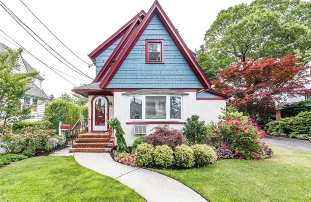 37 Hawthorne Street - 37 Hawthorne Street, Lynbrook, NY 11563