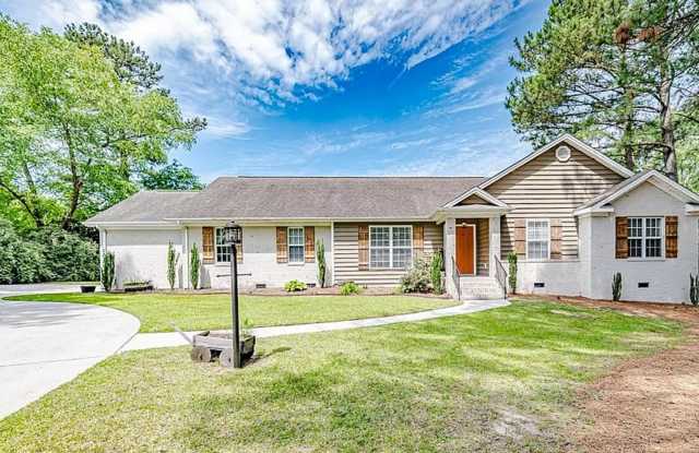 NEW LISTING!!!! Dont Miss Out photos photos