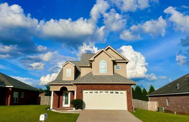 Available NOW -104 Planters Court-MOVE IN SPECIAL - 1/2 off the first month rent photos photos