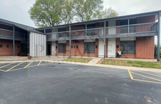 1 bedroom / 1 bath - 60 West Apartments - 6007 Barton Dr Shawnee, KS 66203- Rent $875 Deposit $875 photos photos