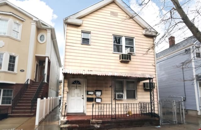 302 N 2nd St 2 - 302 North 2nd Street, Harrison, NJ 07029