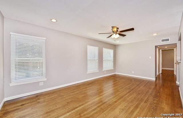 1024 W WOODLAWN AVE - 1024 W Woodlawn, San Antonio, TX 78201