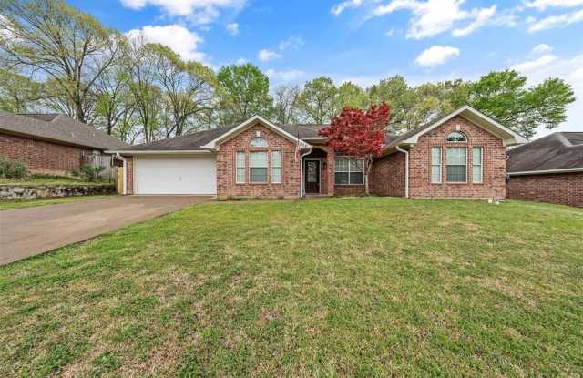 208 Homestead Drive - 208 Homestead Drive, Palestine, TX 75801 208 Homestead Drive - 208 Homestead Drive, Palestine, TX 75801