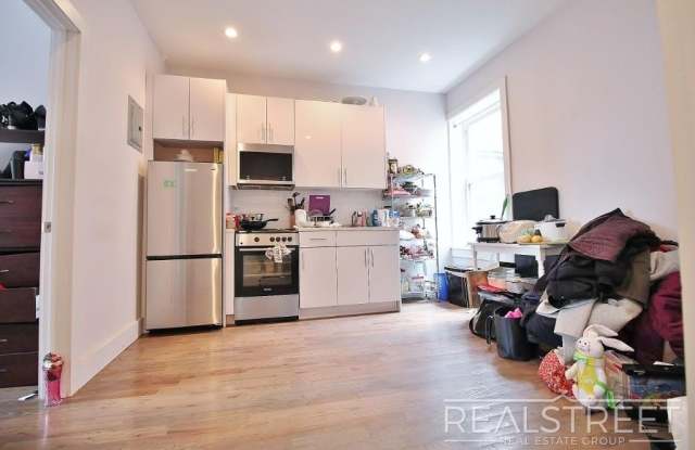 863 Knickerbocker Ave - 863 Knickerbocker Avenue, Brooklyn, NY 11237