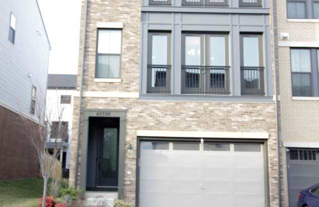 42298 IMPERVIOUS TERRACE - 42298 Impervious Terrace, Brambleton, VA 20148
