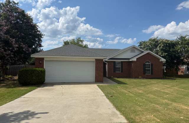 Closest 3bed/2bath to gate 2 available with Fenced in yard. photos photos