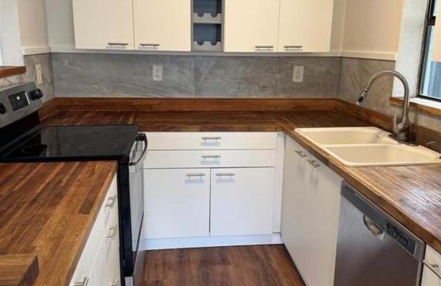 520 NE 58th Street photos photos